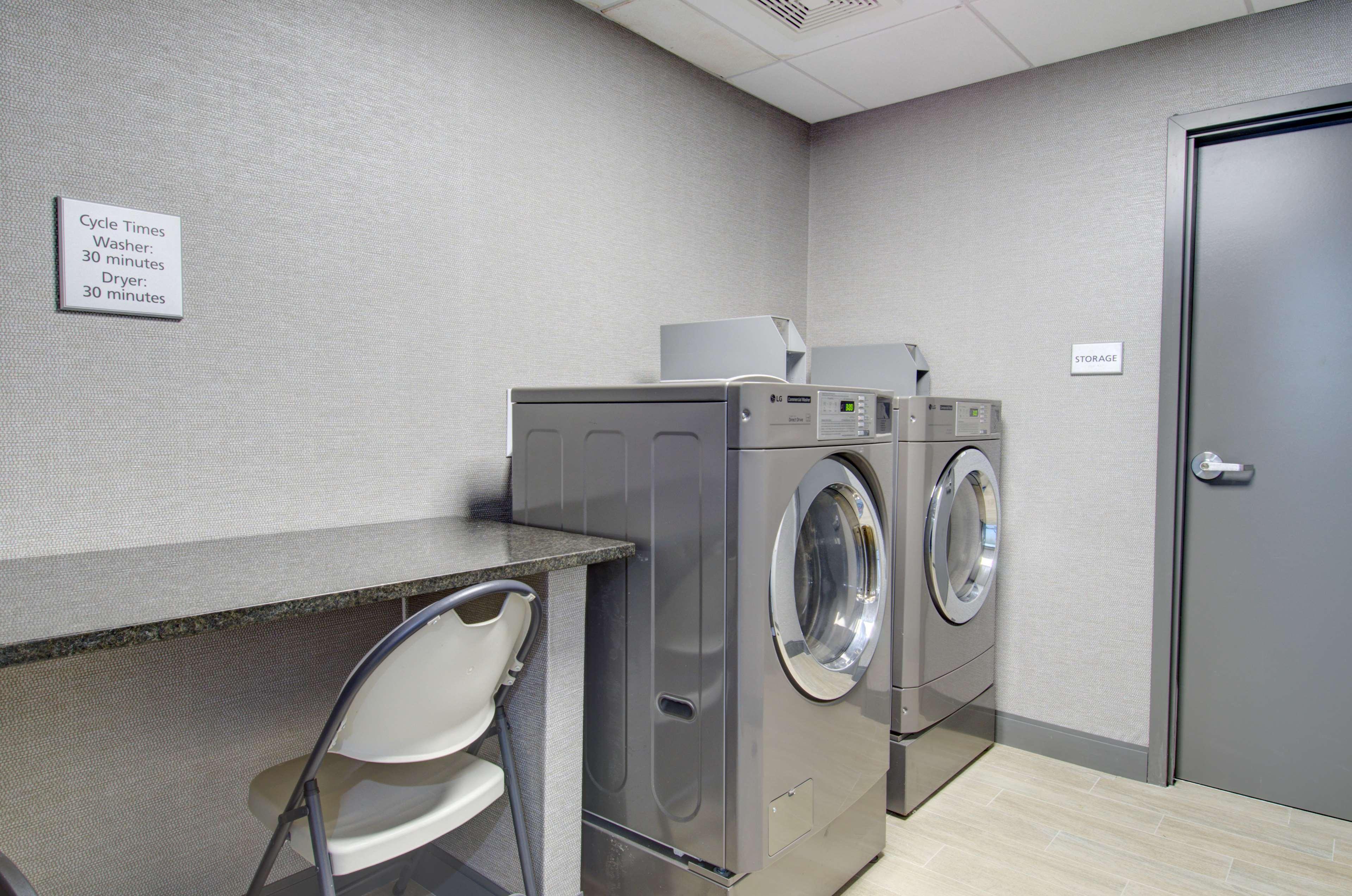Hampton Inn & Suites Portland West Esterno foto